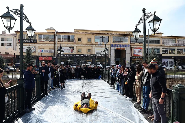 Mehmet Kavukcu'dan Çoruh Nehri'nde Etkileyici Arınma Performansı