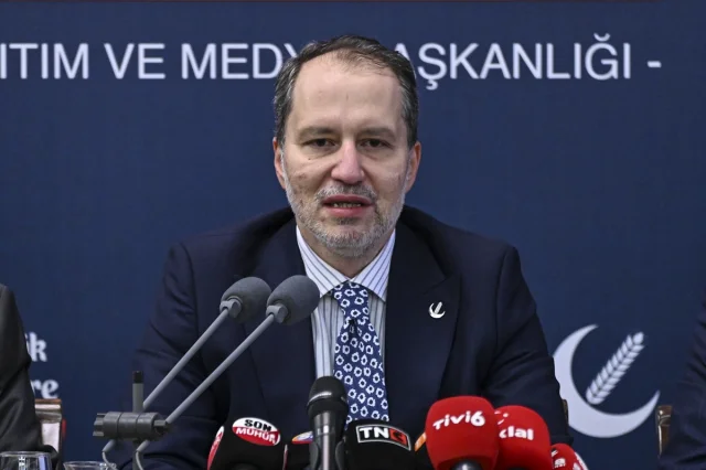 Yeniden Refah Partisi iktidara yürüyor mu? Fatih Erbakan'dan önemli açıklamalar