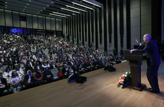 Cumhurbaşkanı Erdoğan'ın Konuşması Konferansta Yoğun İlgi Gördü