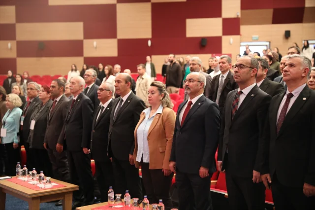 Edirne'de edebiyat dünyasında bir yıldız Halide Nusret Zorlutuna anıldı