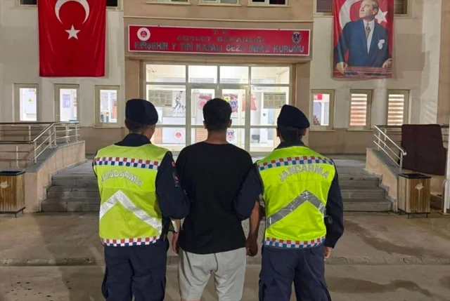 Büyük Kaçış Trafikte Son Buldu: Kırşehir'de Firari Yakalandı