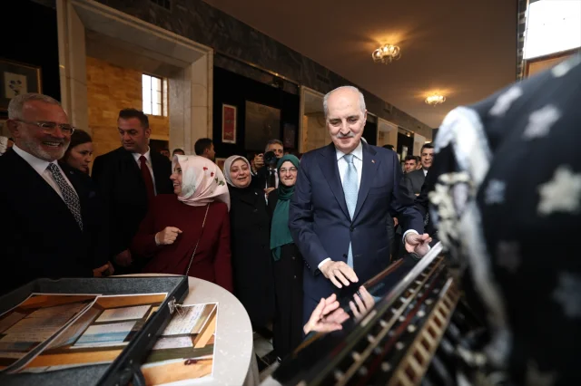 Numan Kurtulmuş'un Gezdiği Sergi: Hilalin Işığında Sanatla Anlam Buluyor