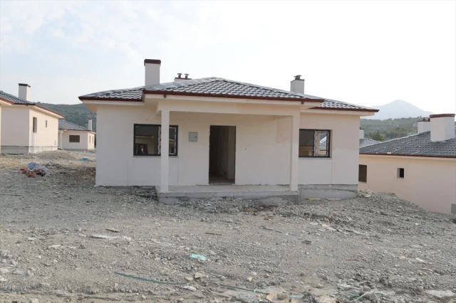 Hatay Yayladağı'nda Depremden Sonra İnşa Edilen Modern Yaşam Alanları İlerliyor