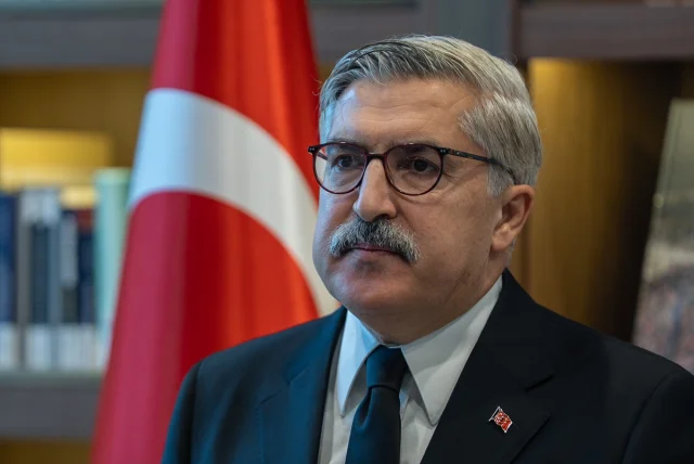Deprem Bölgesinde İnşaat Hız Kesmiyor: AK Parti'den Önemli Açıklamalar