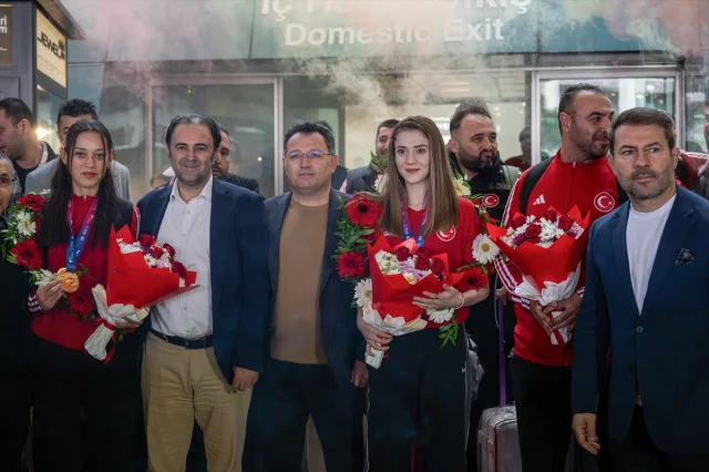Milli tekvandocular Ankara'da coşkuyla karşılandı