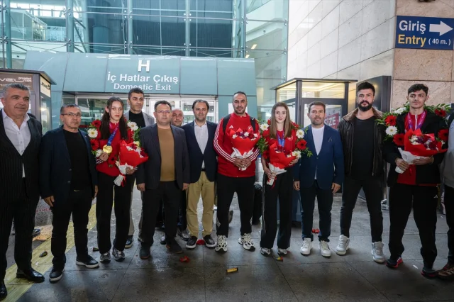 Milli tekvandocular Ankara'da coşkuyla karşılandı