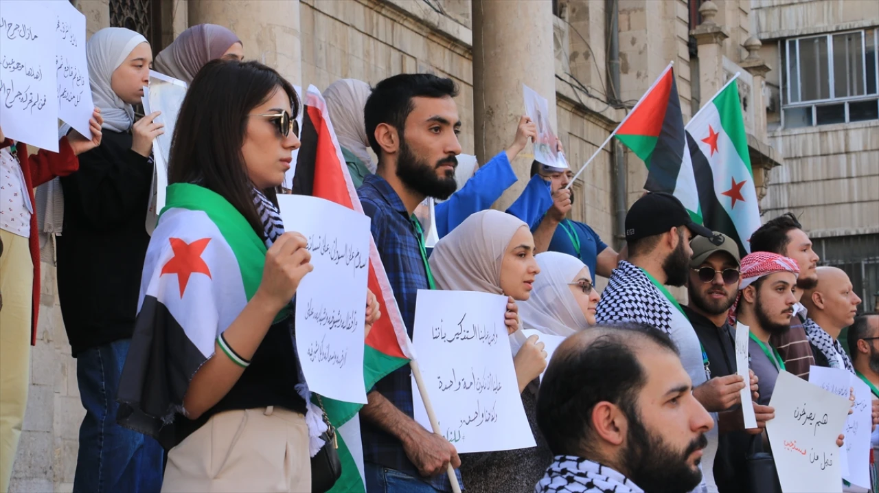 Şam'da Gazze ve Sudan İçin Düzenlenen Dayanışma Gösterisi Merak Uyandırdı