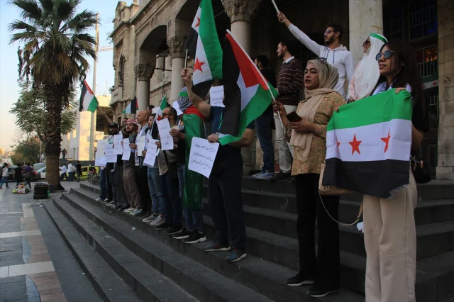Şam'da Gazze ve Sudan İçin Düzenlenen Dayanışma Gösterisi Merak Uyandırdı
