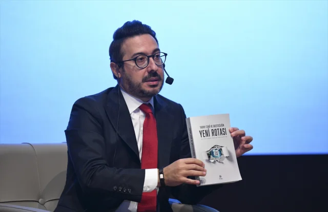 İstanbul Üniversitesi'nde Bilim Toplumu Yolunda Öne Çıkan Anlar