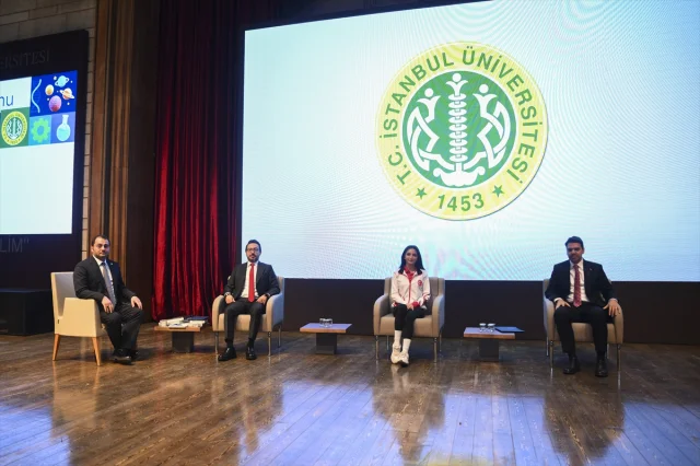 İstanbul Üniversitesi'nde Bilim Toplumu Yolunda Öne Çıkan Anlar