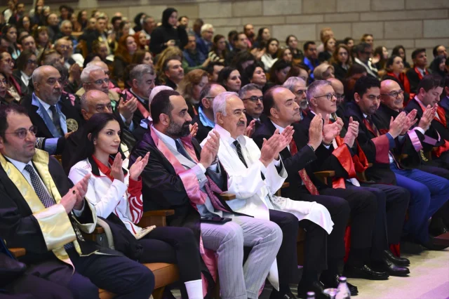 İstanbul Üniversitesi'nde Bilim Toplumu Yolunda Öne Çıkan Anlar