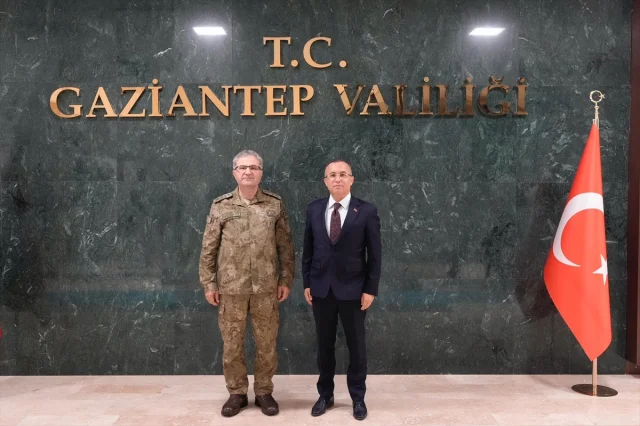 Gaziantep'te Önemli Ziyaret: Kara Kuvvetleri Komutanı'ndan Vali'ye Anlamlı Buluşma