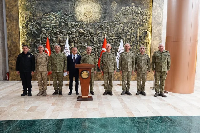 Gaziantep'te Önemli Ziyaret: Kara Kuvvetleri Komutanı'ndan Vali'ye Anlamlı Buluşma