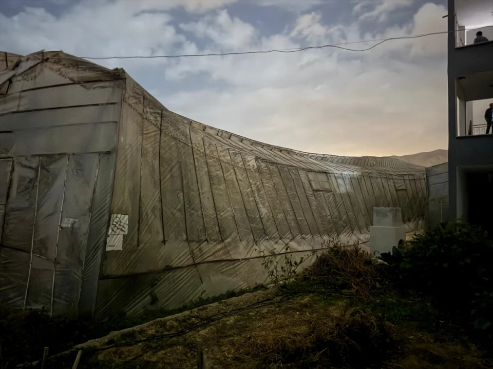 Mersin'deki Hortum Çiftçileri Zora Soktu