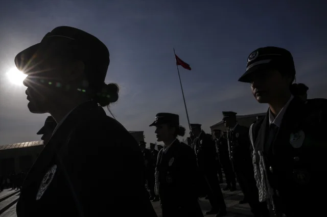 Emniyet Genel Müdürü Demirtaş ile Duygusal Anıtkabir Töreni
