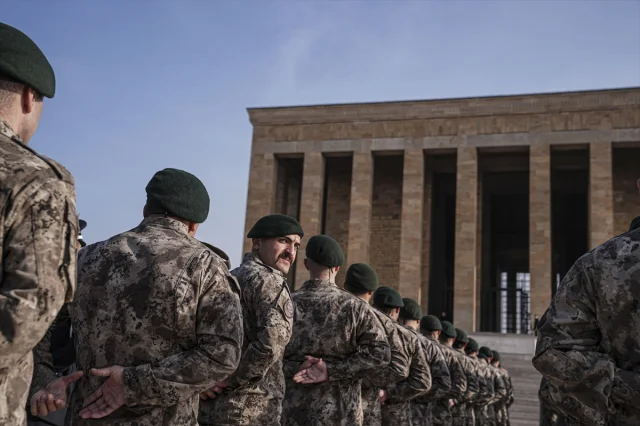 Emniyet Genel Müdürü Demirtaş ile Duygusal Anıtkabir Töreni