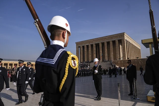Emniyet Genel Müdürü Demirtaş ile Duygusal Anıtkabir Töreni