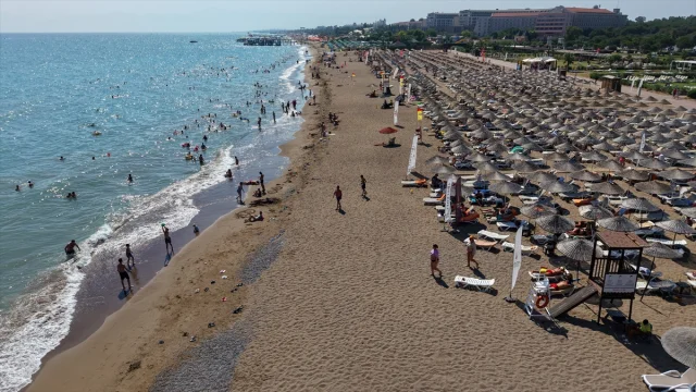 Antalya Ekimde Tarihi Rekorla Turizmde Altın Çağını Yaşıyor