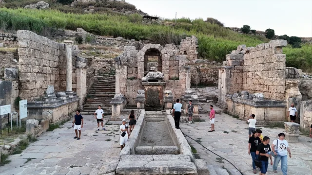 Antalya Ekimde Tarihi Rekorla Turizmde Altın Çağını Yaşıyor