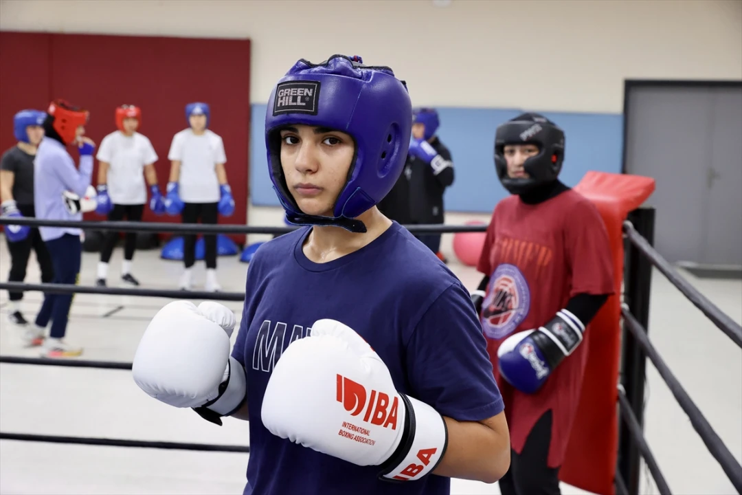 Genç Boksörler Avrupa'da Altın Peşinde