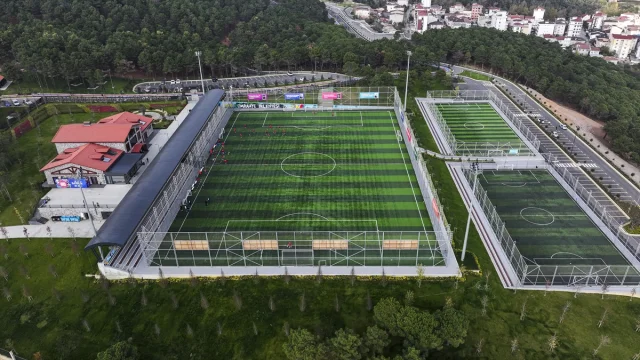 Ümraniye'de Amatör Sporun Kalbi Yavuz Selim Tuncer Tesisleri'nde Atıyor