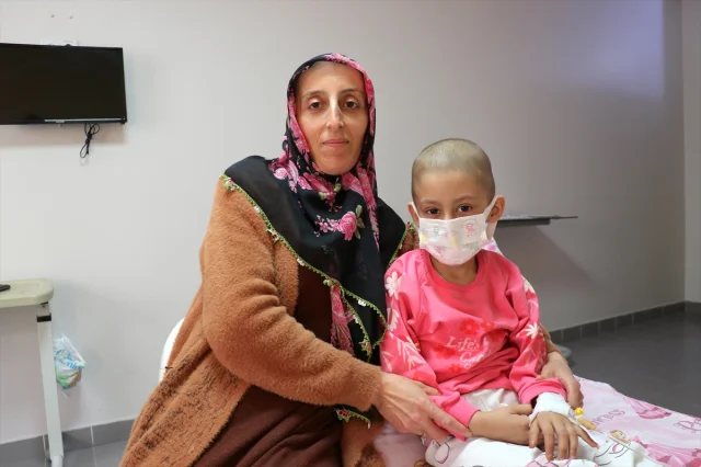 Sevgi ve Umutla Gelen Moral: Jandarmadan Lösemi Hastası Çocuklara Özel Ziyaret