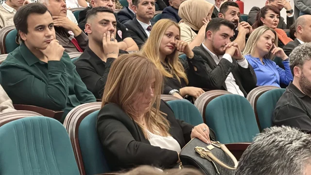 Zeynep'in Umut Dolu Mücadelesi Lösemiye İlham Verdi
