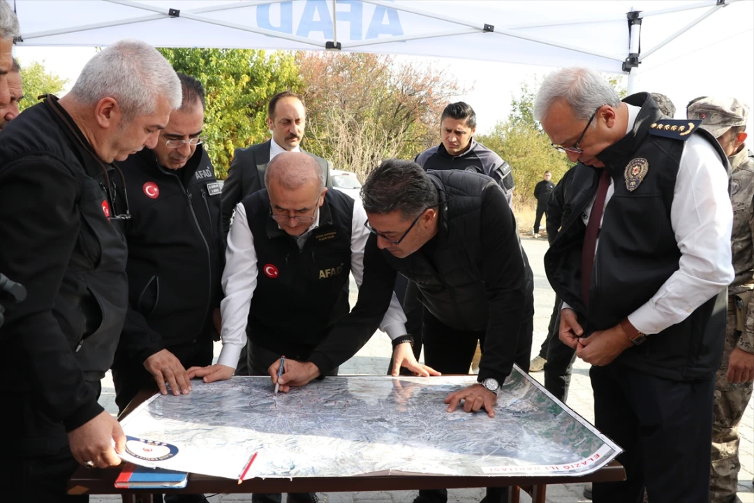 Elazığ'da Kayıp Otizmli Çocuğu Arama Çalışmaları Tam Gaz Sürüyor