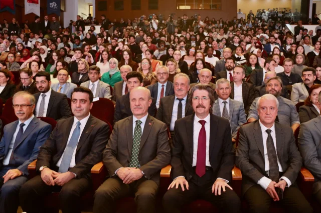 YÖK Başkanı Özvar: Yapay Zeka İçin Yeni Mevzuat Geliyor