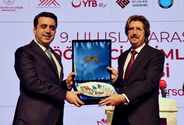YÖK Başkanı Özvar: Yapay Zeka İçin Yeni Mevzuat Geliyor
