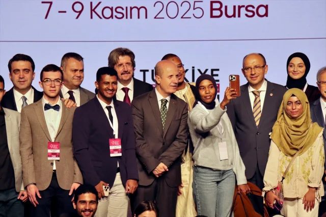YÖK Başkanı Özvar: Yapay Zeka İçin Yeni Mevzuat Geliyor