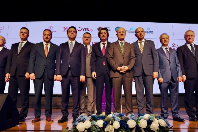 YÖK Başkanı Özvar: Yapay Zeka İçin Yeni Mevzuat Geliyor