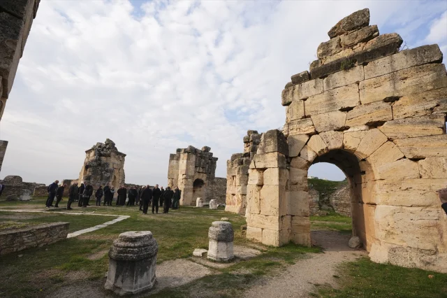 Papa'nın Ziyareti Öncesi Denizli'de Sürpriz Buluşmalar