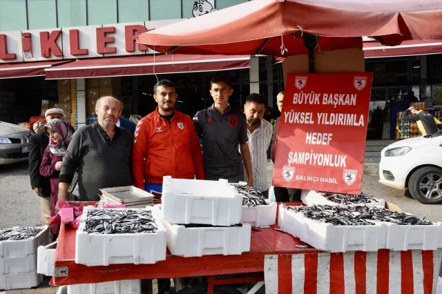 Samsunspor'un Başarısı Samsunlu Balıkçıda Hamsi Şölenine Dönüştü