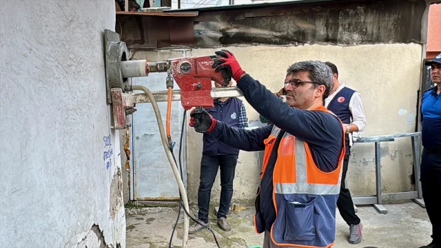 Kocaeli'de 7 Katlı Apartmanın Çöküşünde Araştırmalar Sürüyor