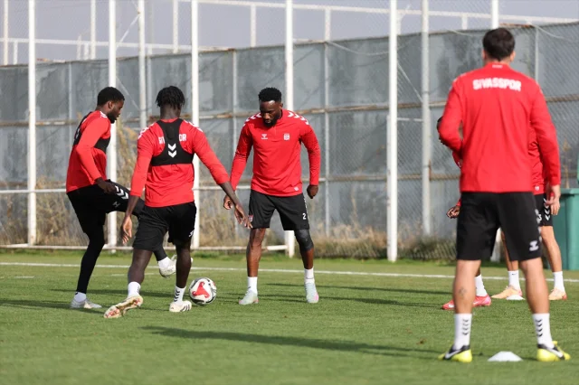 Sivasspor, Manisa FK Maçı Öncesi Galibiyete Odaklandı