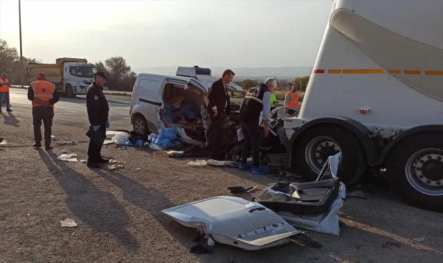 Ankara'daki Feci Trafik Kazasında Aynı Aileden Üç Kişi Hayatını Kaybetti