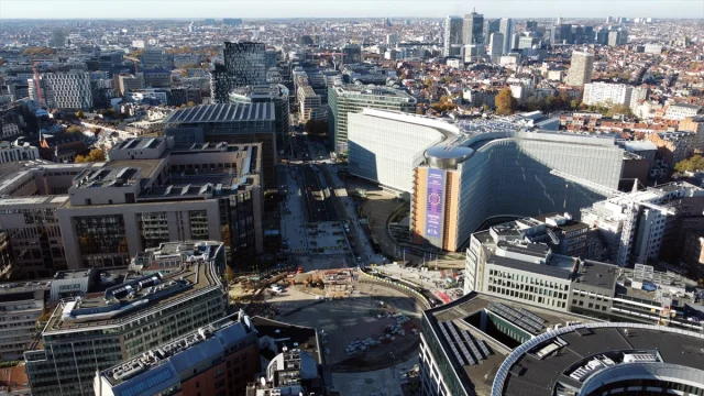 AB'nin Kalbindeki Schuman Meydanı Krizi Tartışmaları Alevlendiriyor