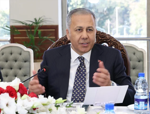 Türk ve Pakistan İçişleri Bakanları Arasında Önemli Görüşme Gerçekleşti