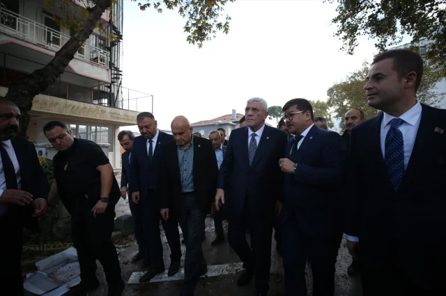 Balıkesir Sındırgı'da Deprem Mücadelesi: İYİ Parti Lideri Dervişoğlu'nun Kritik İncelemeleri