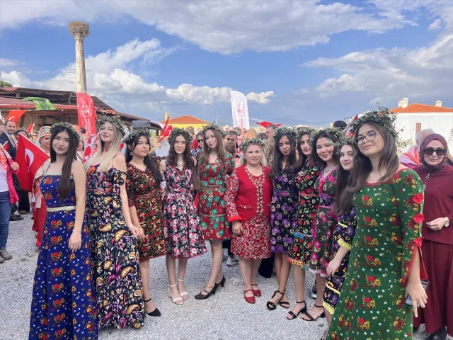 Milas'ta Zeytin Hasat Şenliği Coşkusu