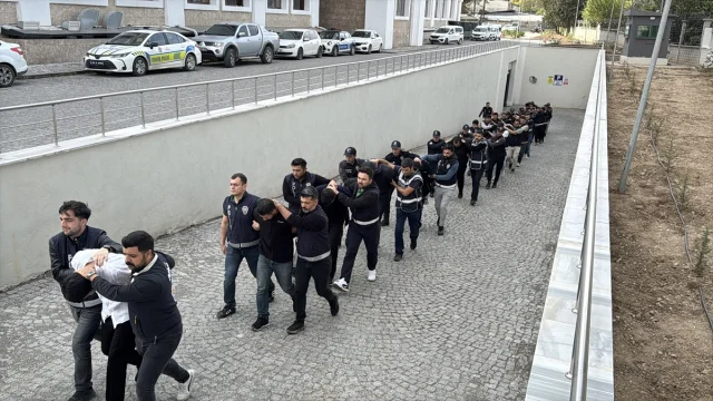 Adıyaman'da Büyük Silah Kaçakçılığı Operasyonu: 9 Kişi Hapse Girdi