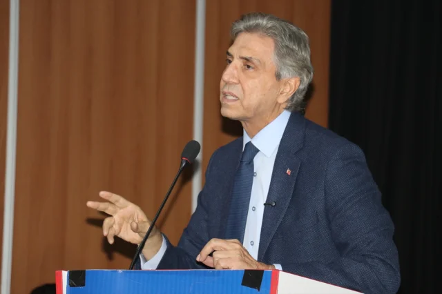 Bakan Kacır Ağrı'da Yeni Yatırımları Müjdeledi