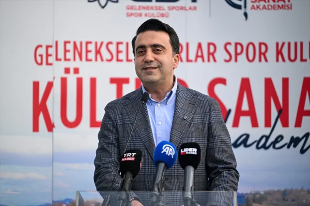 Ankara'da Geleneksel Sanatlarla Dolu Bir Sergi Başladı