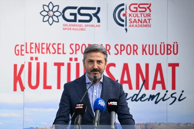 Ankara'da Geleneksel Sanatlarla Dolu Bir Sergi Başladı