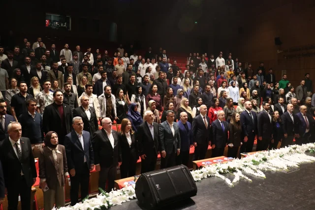 Samsun'da Dijital Dünyaya Bakış: Gençler ve Teknoloji Şehirlerinin Geleceği