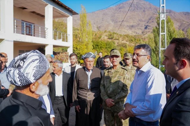 Hakkari'de Önemli Ziyaret: Sınırdaki Üs Bölgelerinde Neler Oldu?