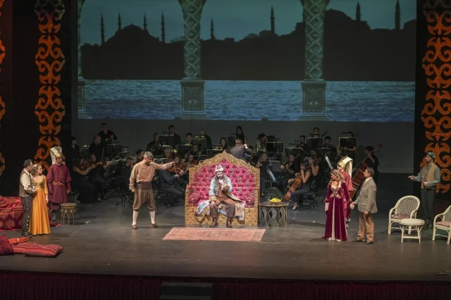Antalya'da Operaseverleri Büyüleyen Gece Saraydan Kız Kaçırma Operası