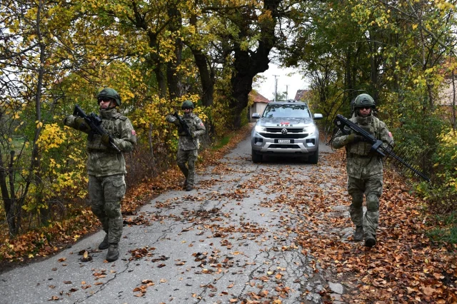 Kosova'daki Türk Askerleri Bölgesel Güvenliği Nasıl Sağlıyor...