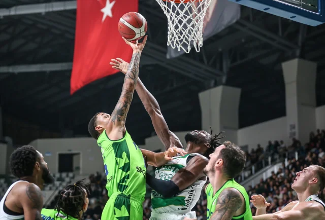 TOFAŞ ve Bursaspor Arasındaki Heyecan Dolu Derbi